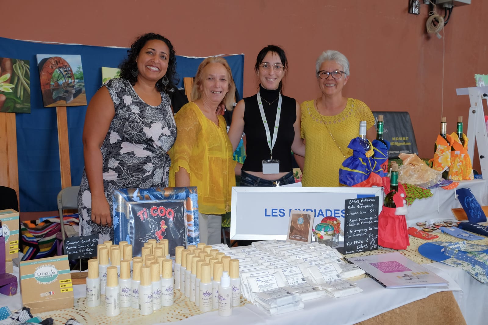 Cynthia Contini avec Les Myriades — stand artisanal